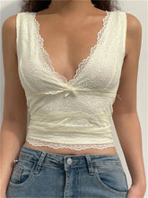 Lace Floral Summer Party Clubwear Sleeveless V-neck Slim Fit Solid Cropped  Crop Tops